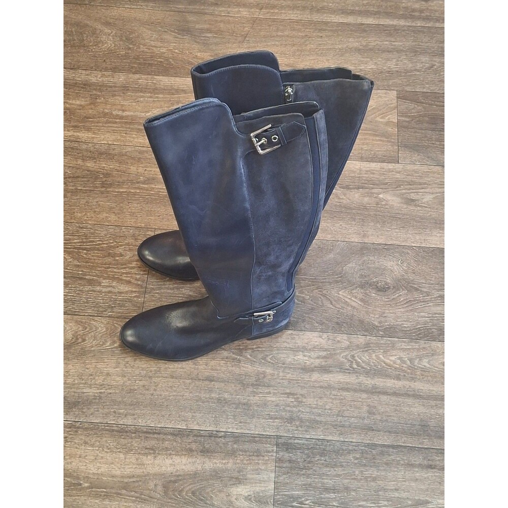 Boots - Picture 8 of 9